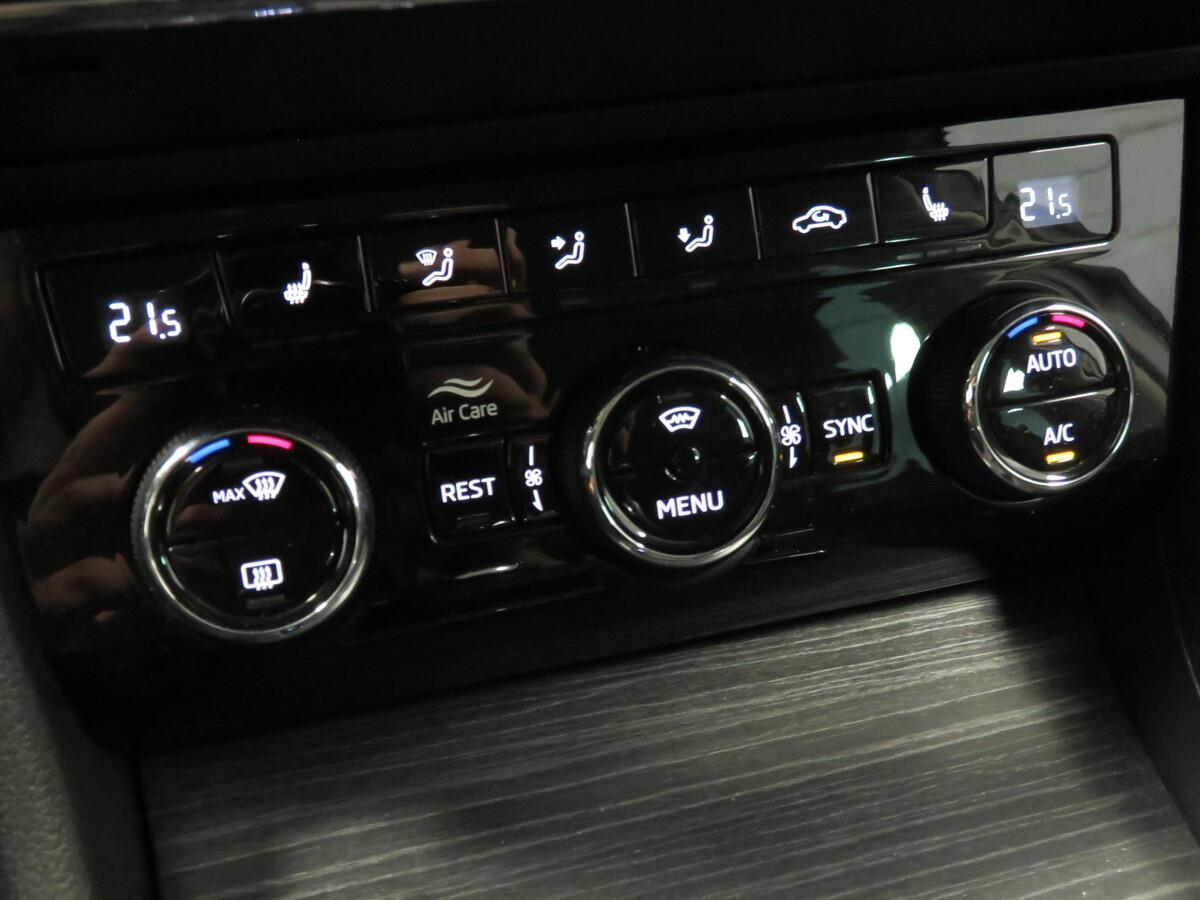 Škoda Superb 2.0 TDI 110 kW DSG Style Plus