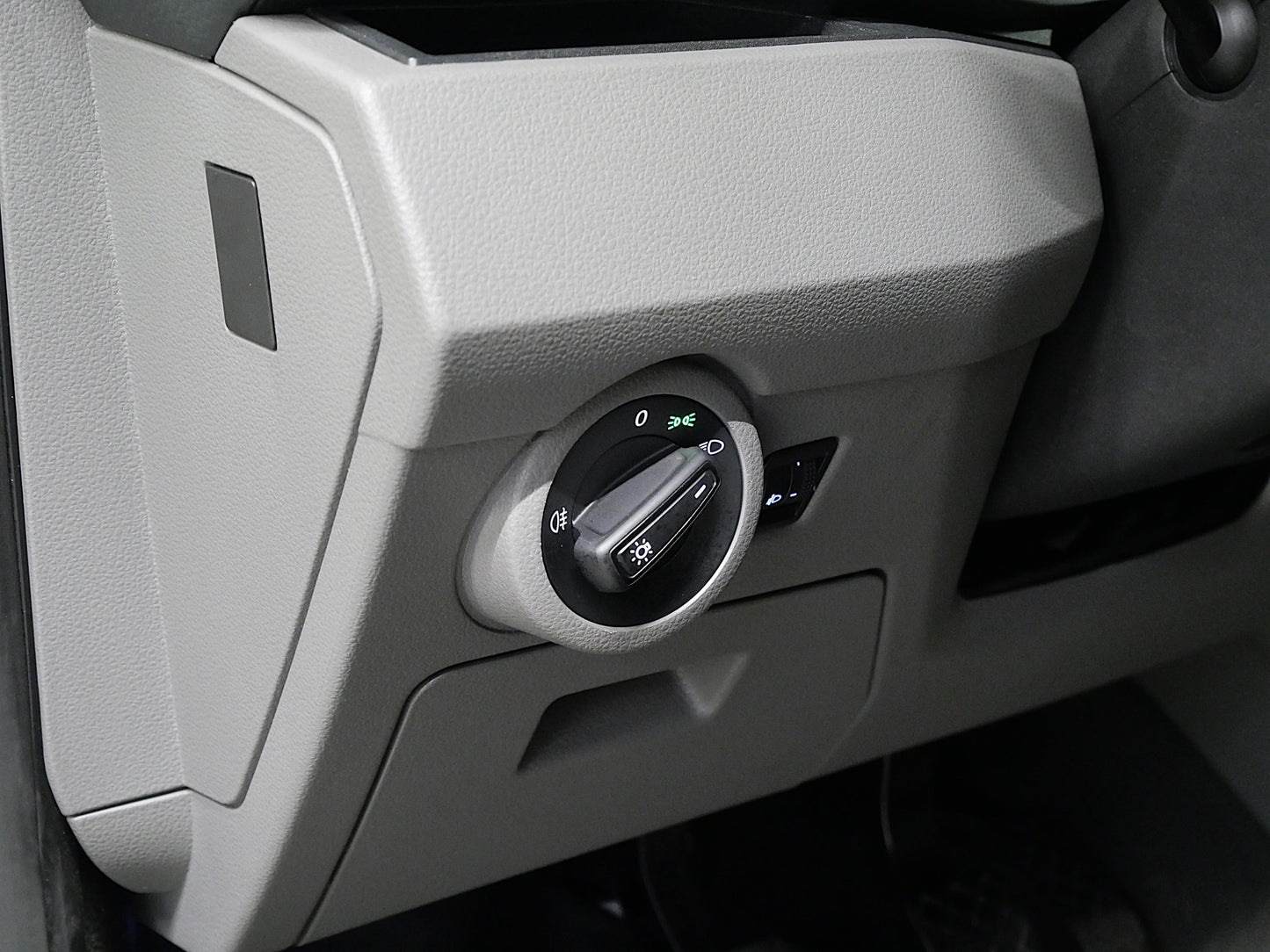 Volkswagen Transporter 2.0 TDI 81 kW DR Valník