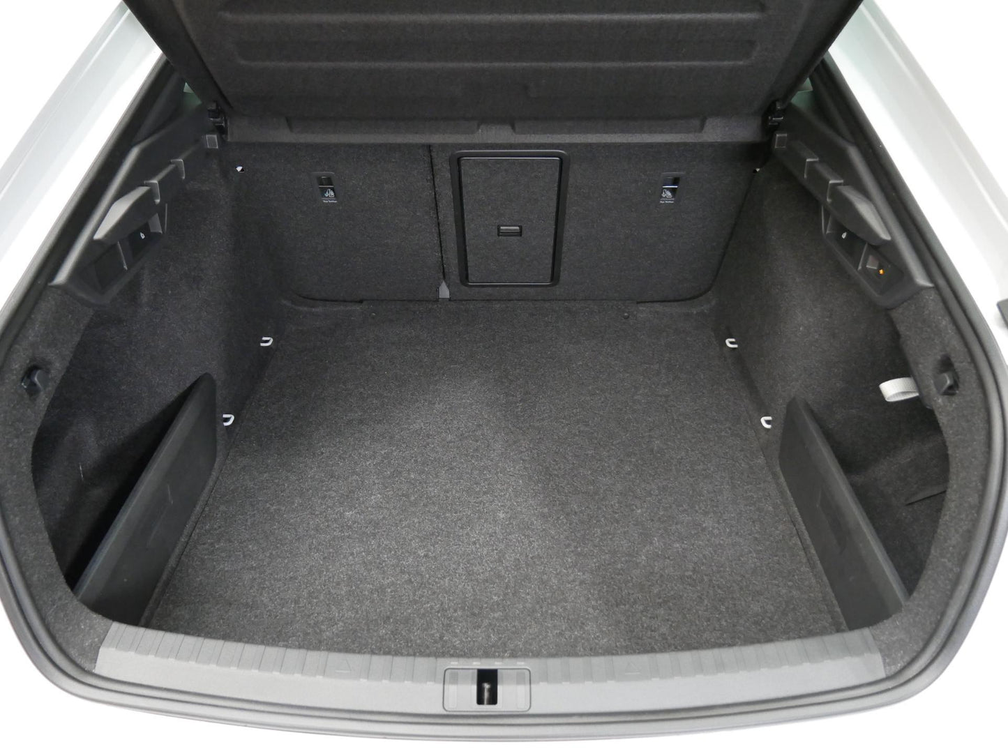 Škoda Octavia RS RS 2.0 TSI/180kW/DSG/TAŽNÉ/LED.MATRIX/NAVI/KAMERA/