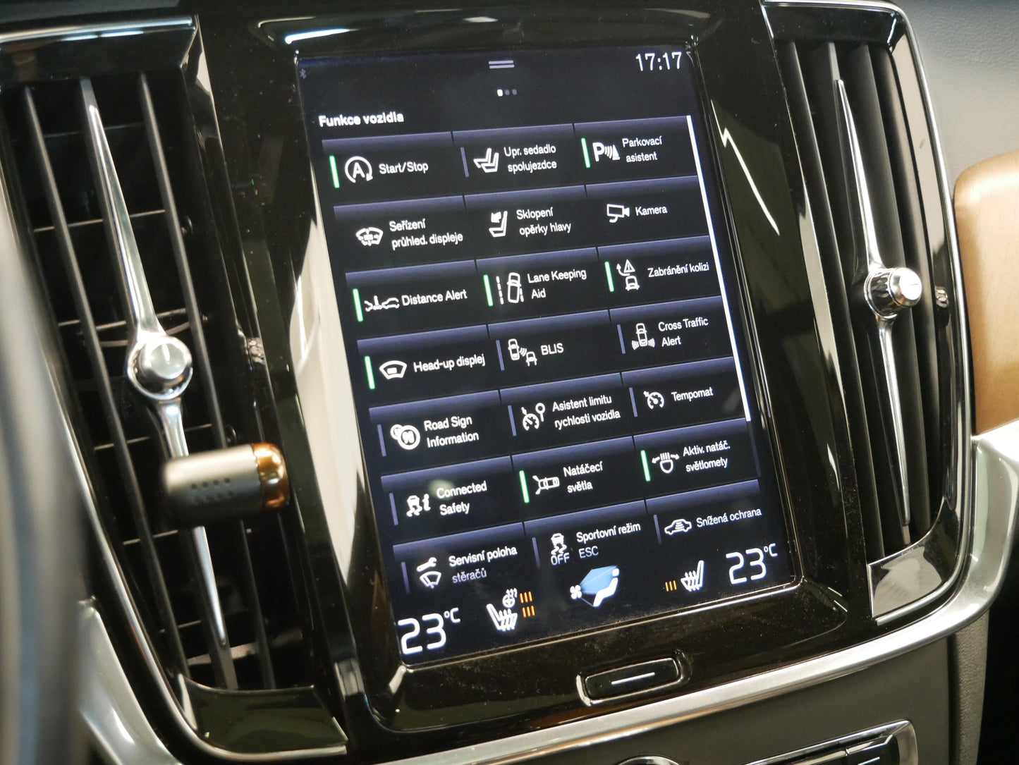Volvo V90 D4 140 kW AWD Inscription
