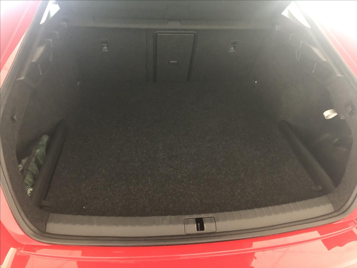 Škoda Octavia 1.5 G-TEC/96 kW/DSG/AMBI+/LED