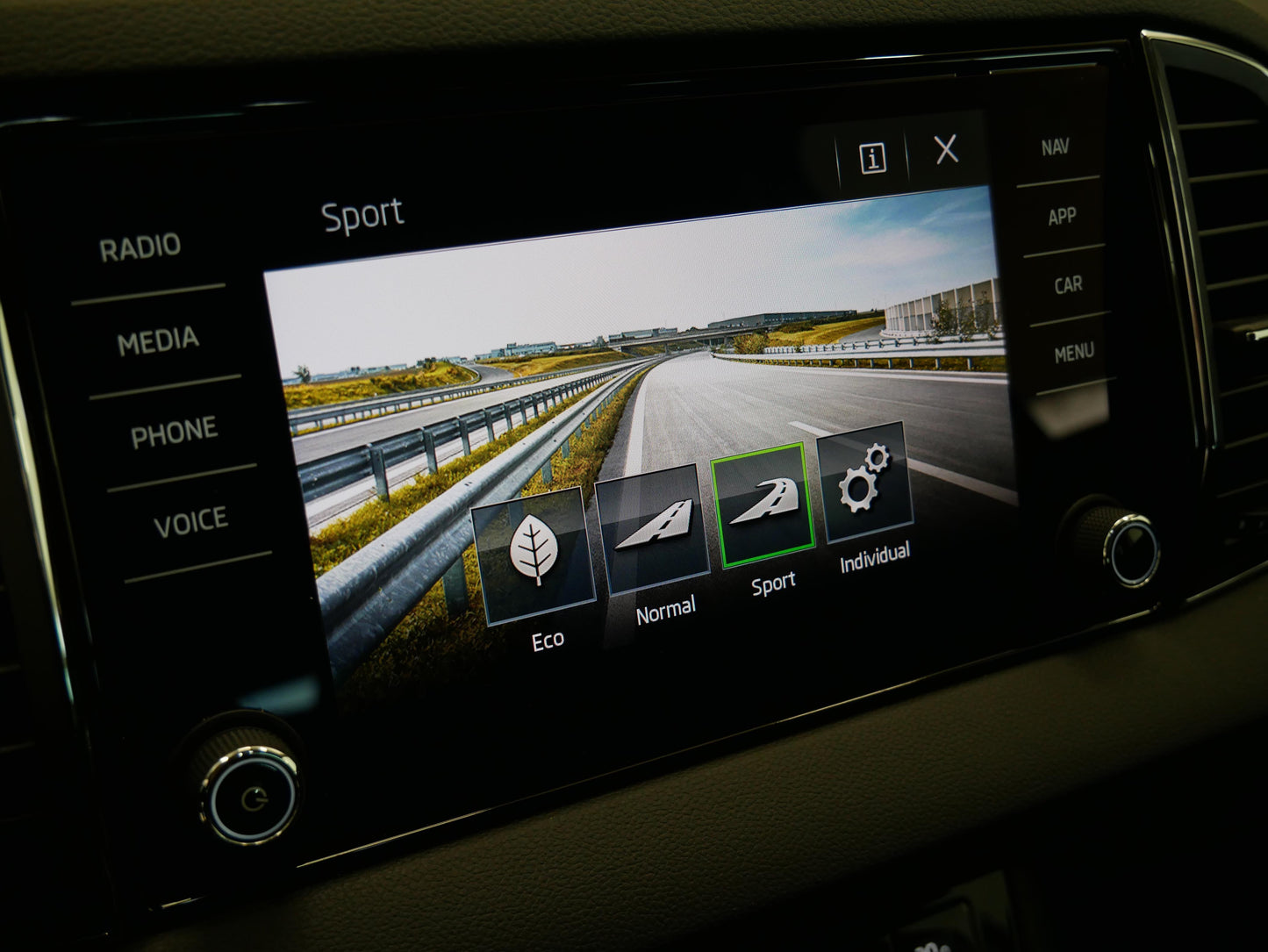 Škoda Karoq 1.5 TSI 110 kW DSG Style