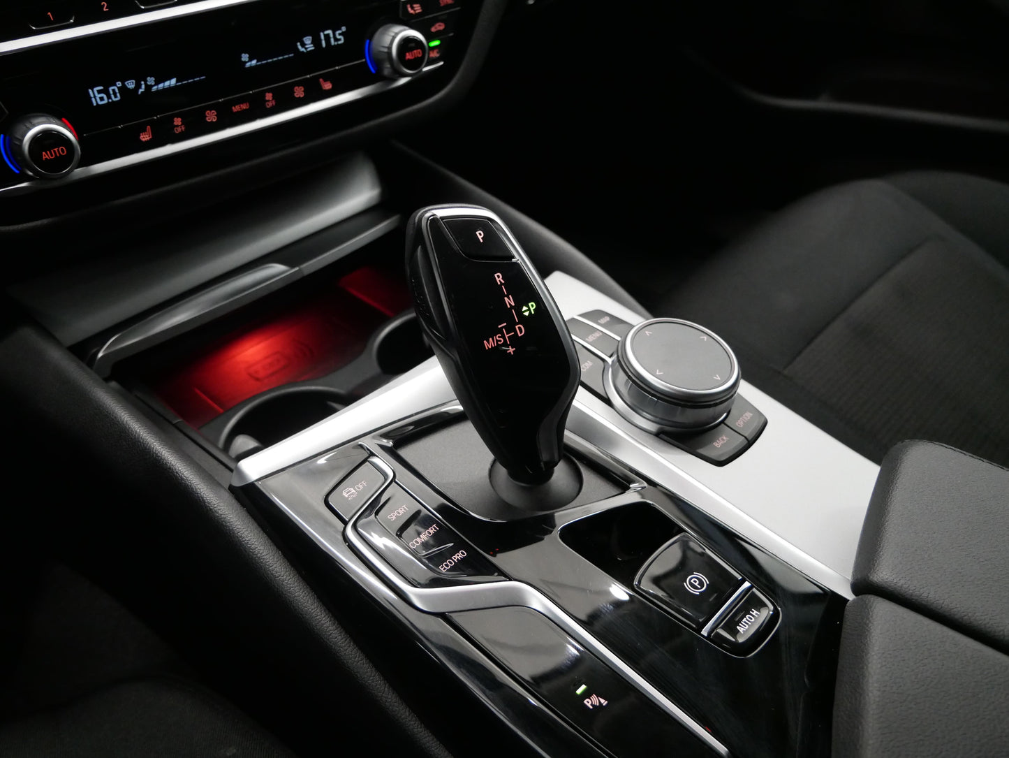 BMW Řada 5 520d 140kW xDrive Touring MHEV