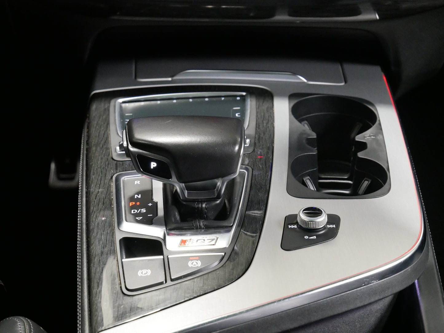 Audi SQ7 4.0 TDI V8 320 kW S-line
