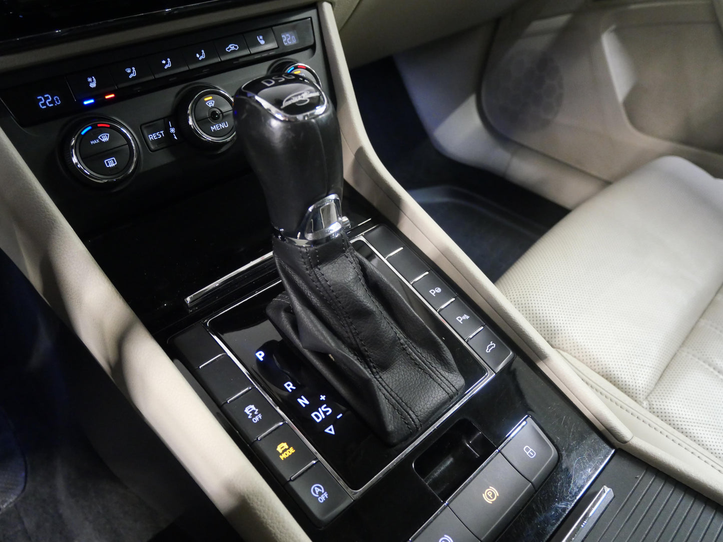 Škoda Superb 2.0 TSI 162 kW L&K
