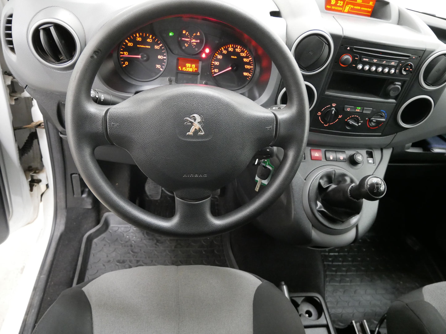 Peugeot Partner 1.6 BlueHDi 55 kW Furgon L1