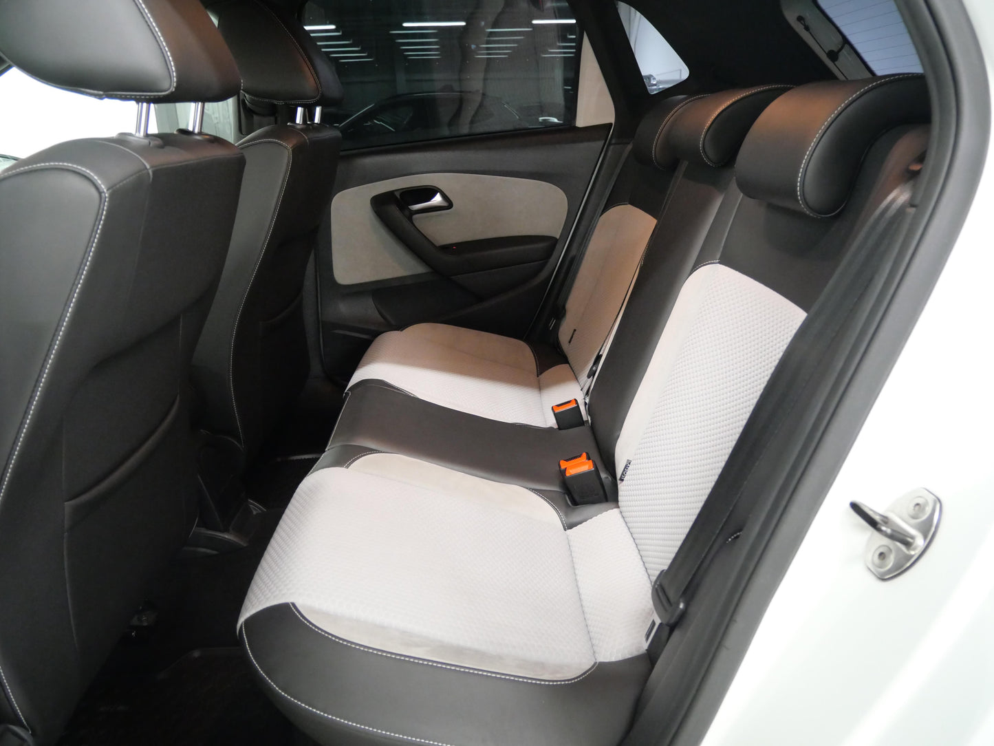Volkswagen Polo 1.2 TSI 66 kW Urban Cross
