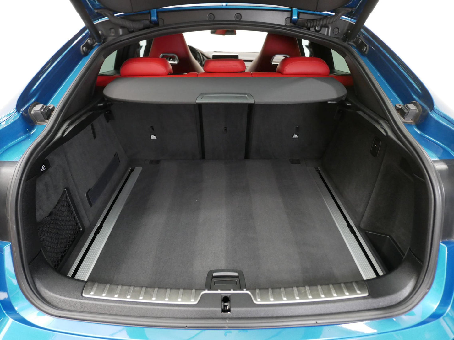 BMW X6 4.4 V8 423 kW M paket