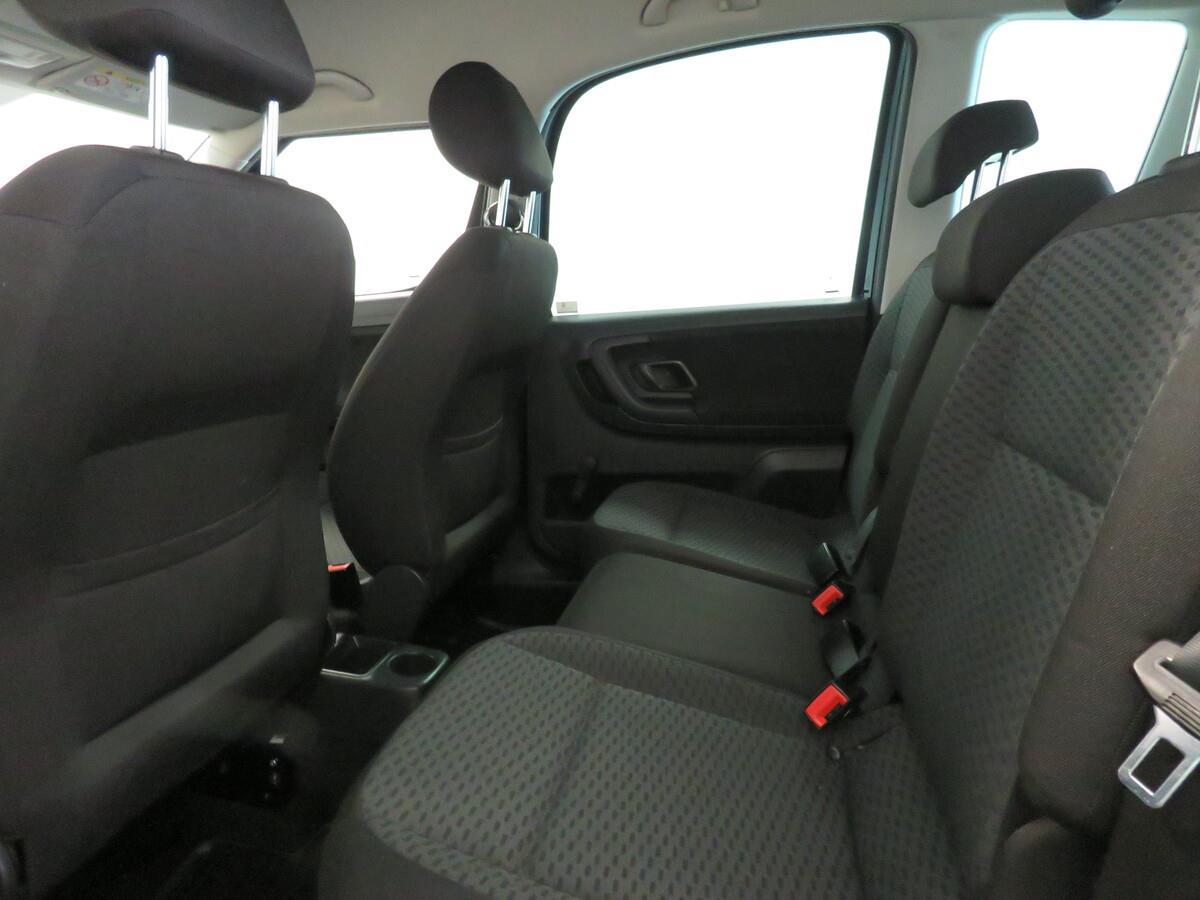 Škoda Roomster 1.4 16V 63 kW Trumf Ambition