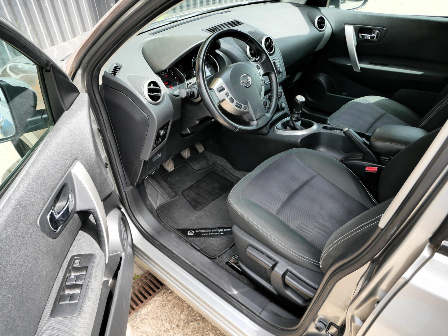 Nissan Qashqai 2.0i Acenta