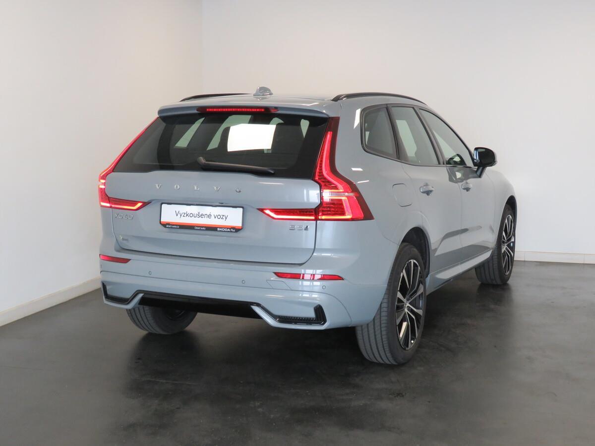 Volvo XC60 B5 184 kW AWD Plus Dark