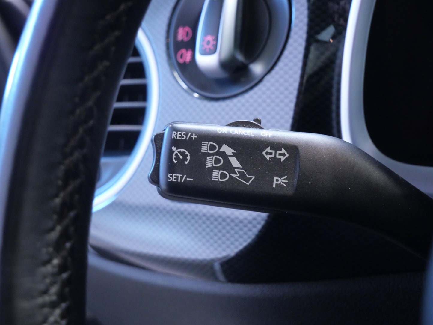 Volkswagen New Beetle 1.4 TSI 118 kW Sport