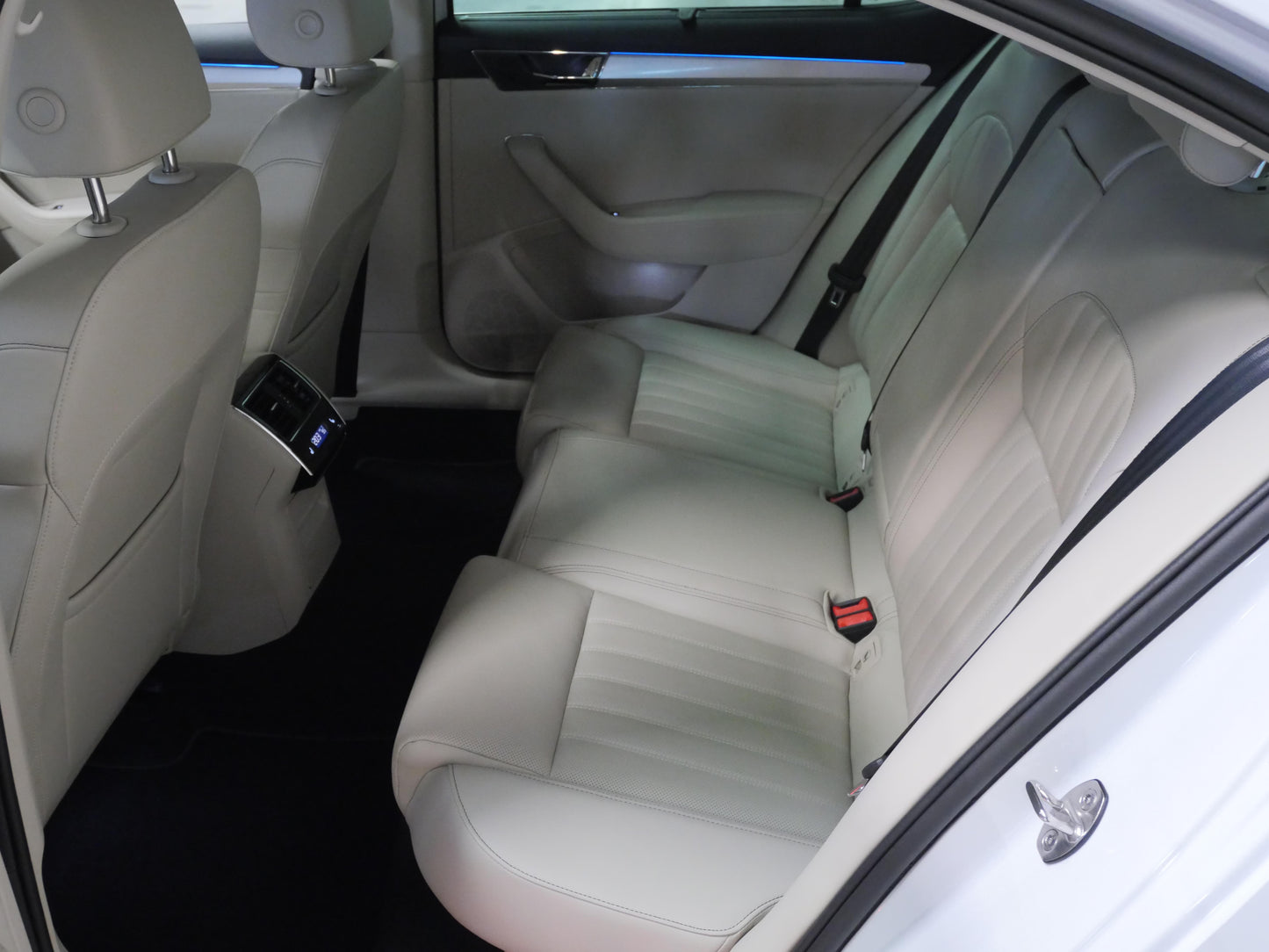Škoda Superb 2.0 TDI 147 kW L&K 4x4