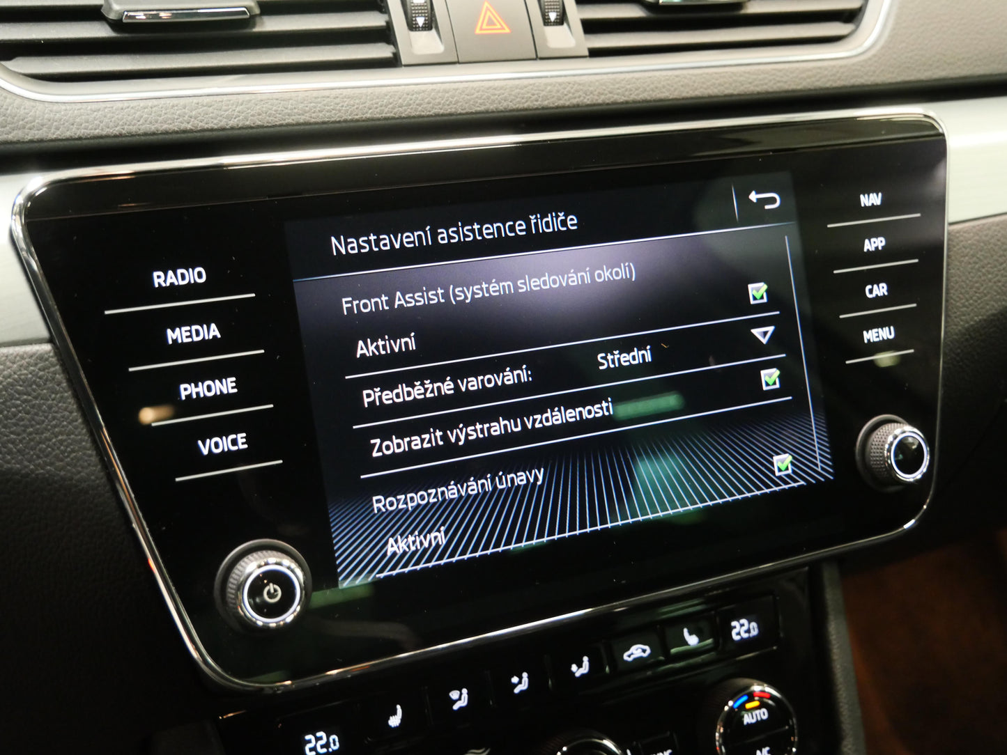Škoda Superb 2.0 TDI 110 kW Ambition Plus
