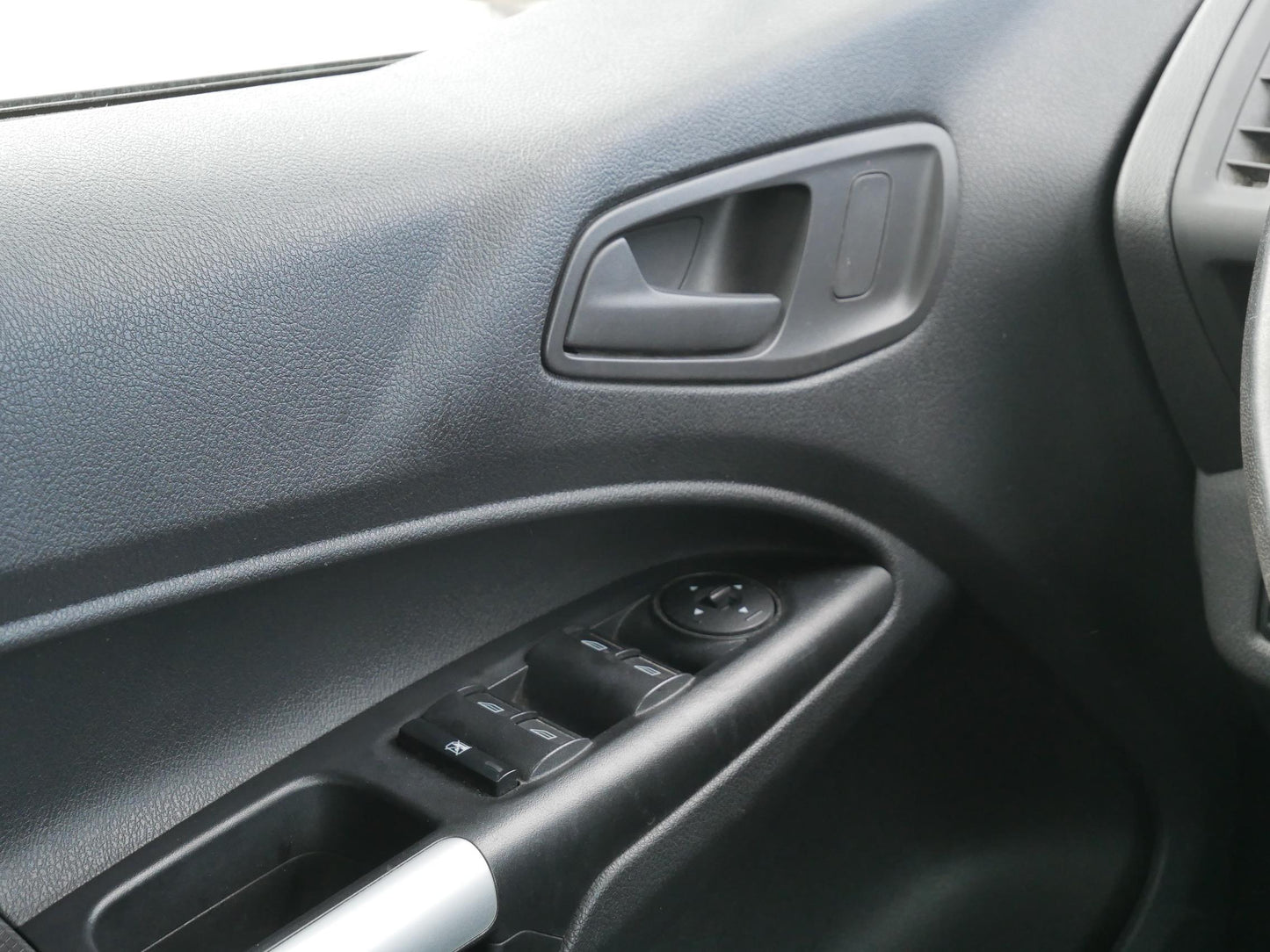 Ford Tourneo Connect 1.5 TDCi 77 kW Trend