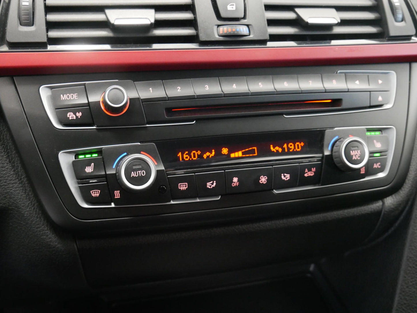 BMW Řada 3 320d xDrive 135 kW SPORT