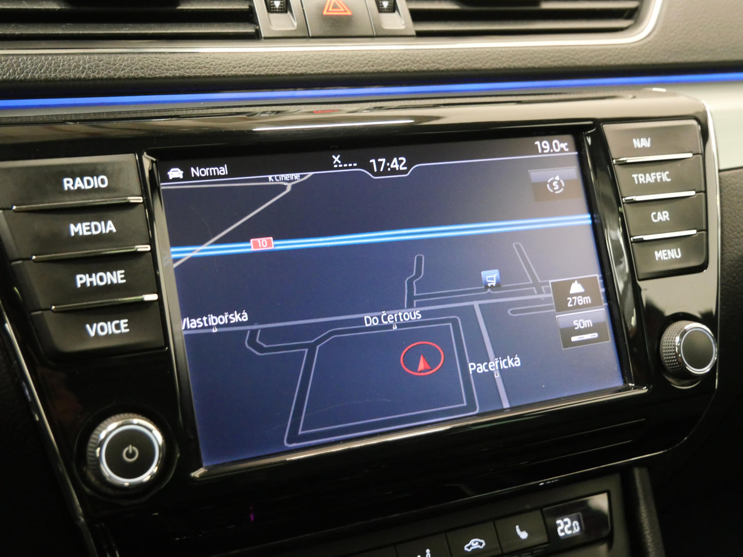 Škoda Superb 2.0 TDI 110 kW Style