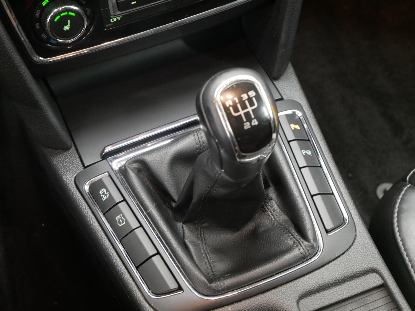 Škoda Superb 1.6 TDI 77 kW Elegance