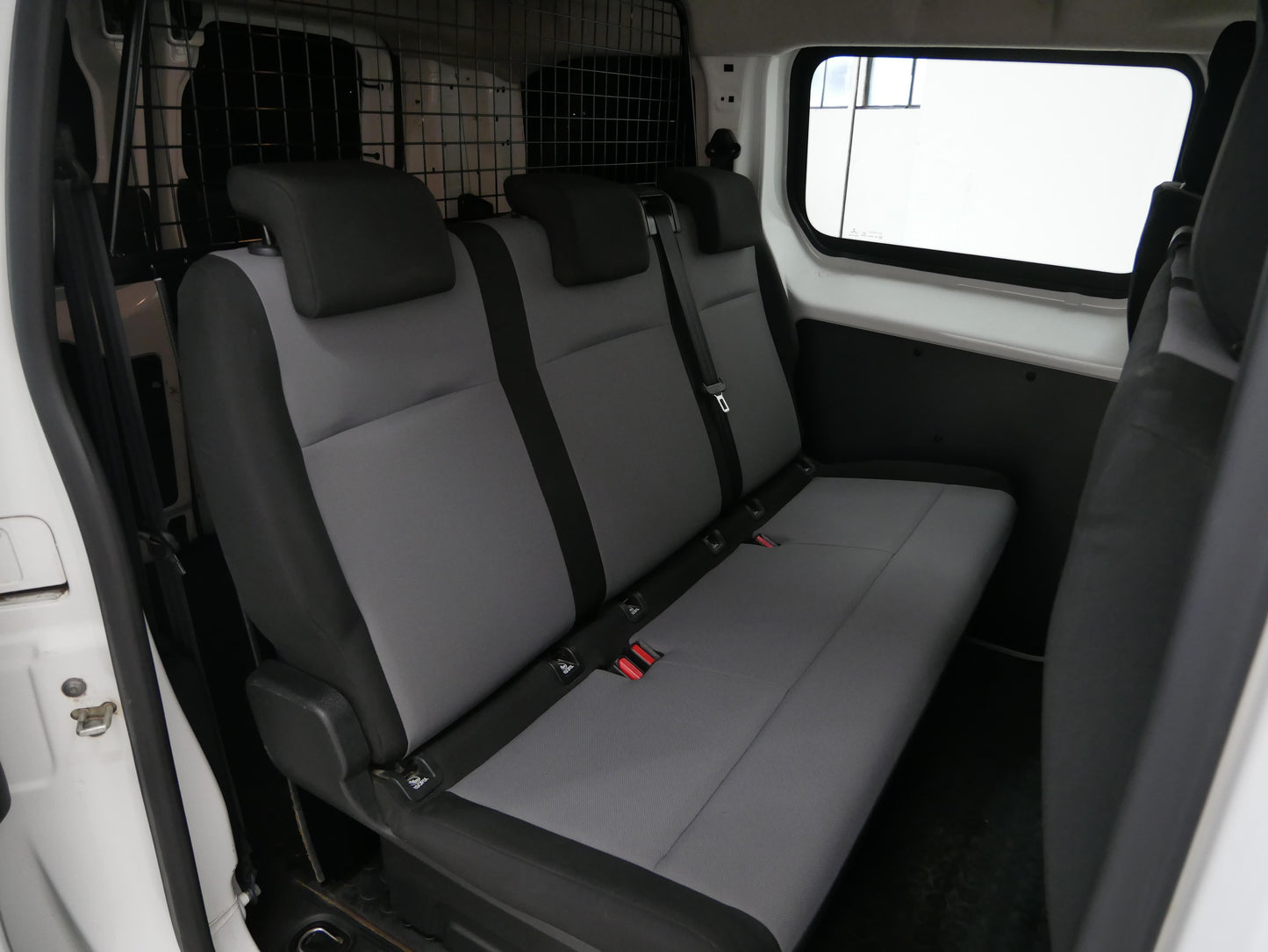 Citroën Jumpy L1H1 2.0 HDI 110 kW 6 Míst