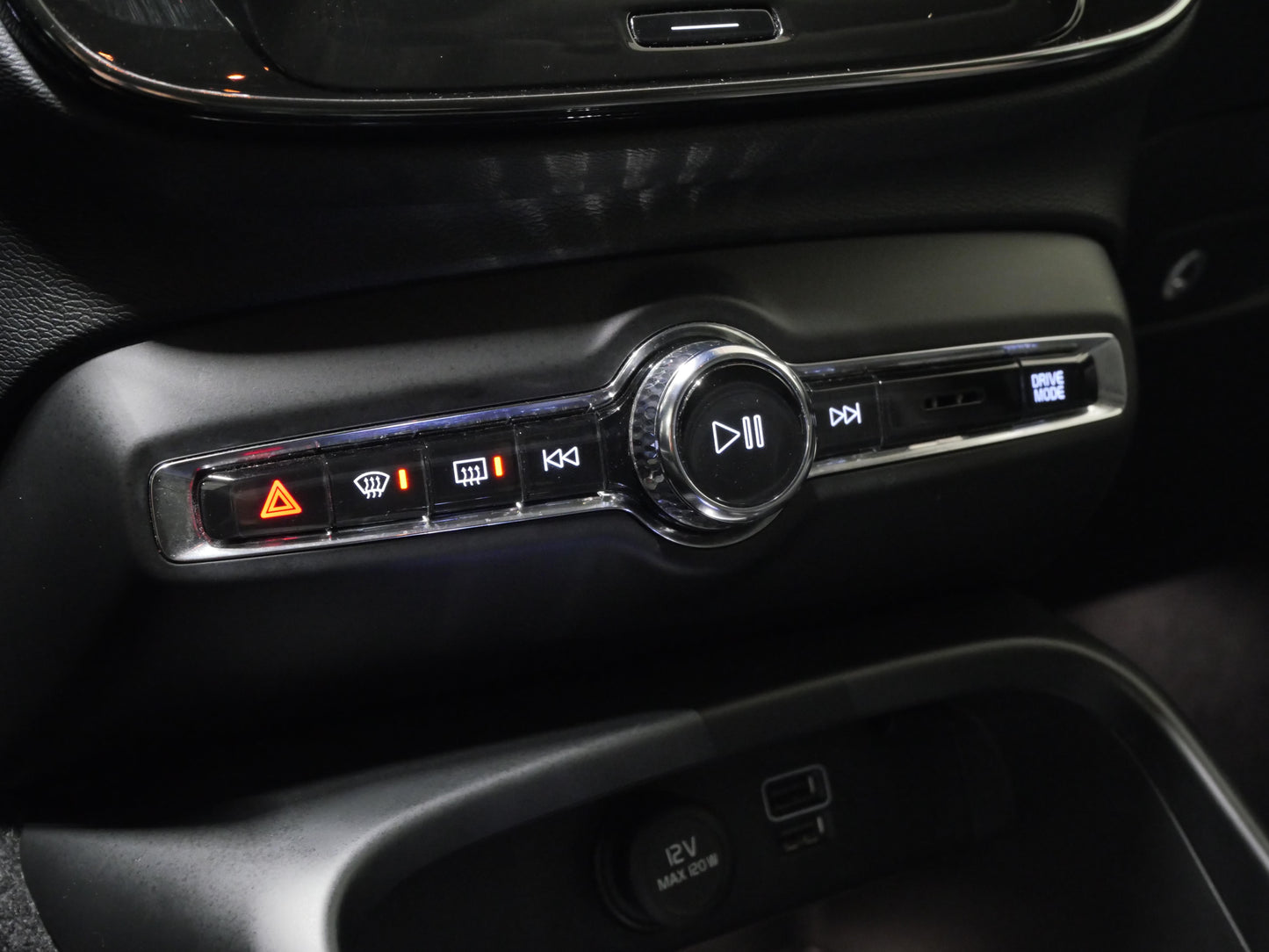 Volvo XC40 2.0 D4 140 kW Insciption