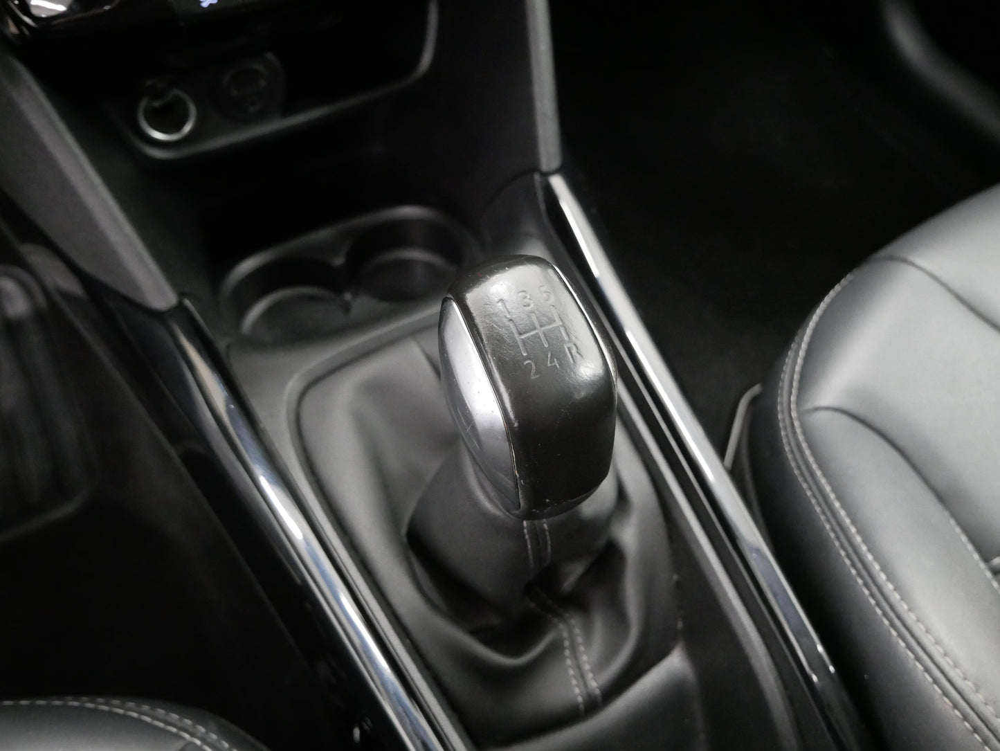 Peugeot 2008 1.2 VTI 60 kW Allure