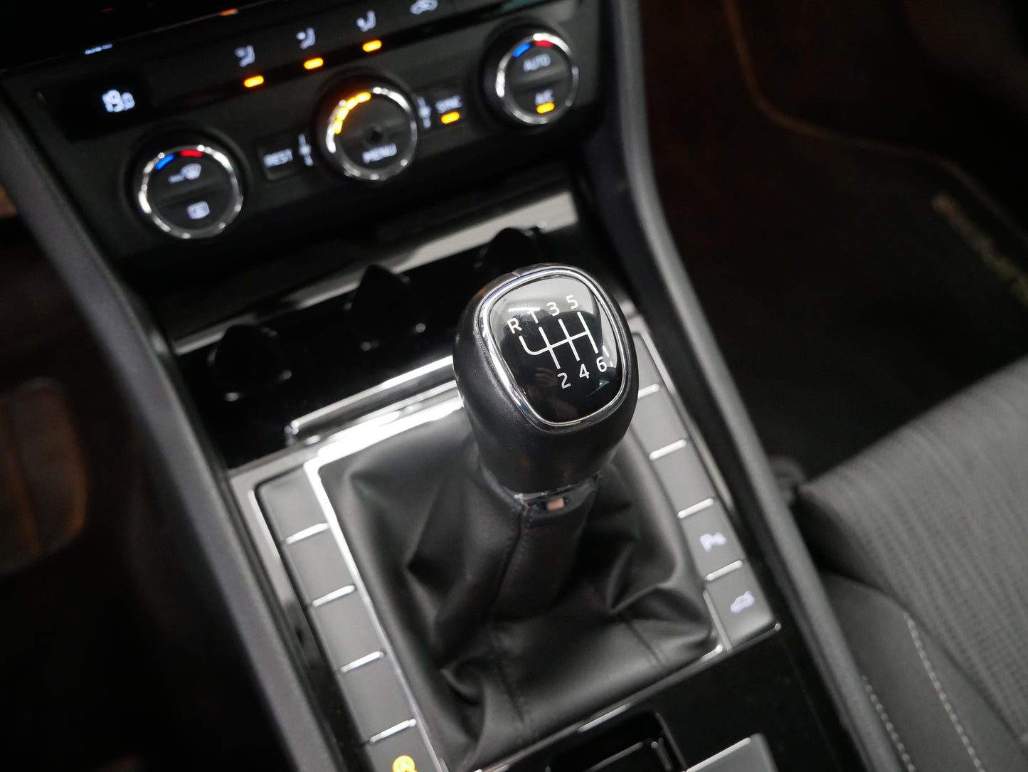 Škoda Superb 1.6 TDI 88 kW Ambition