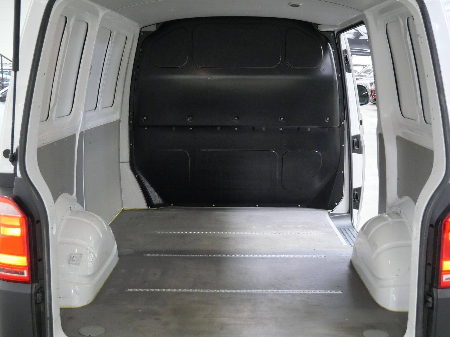 Volkswagen Transporter 2.0 TDI 75 kW KR