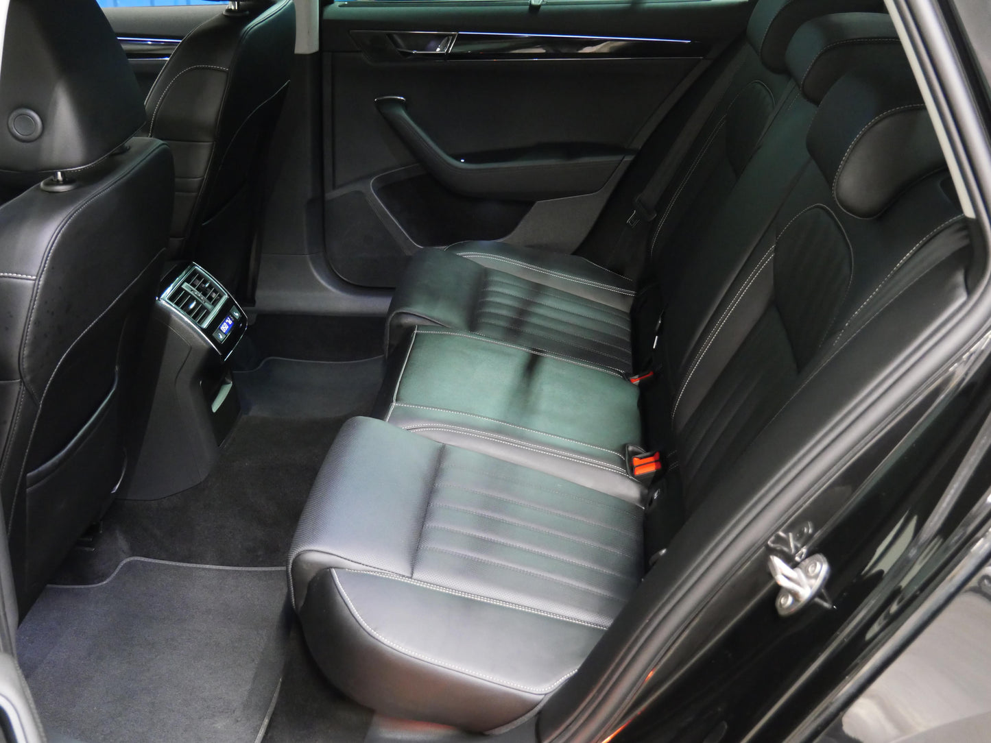 Škoda Superb 2.0 TDI 147 kW L&K