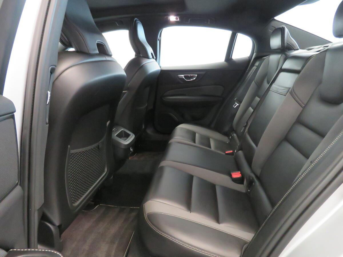 Volvo S60 T5 184 kW R-DESIGN