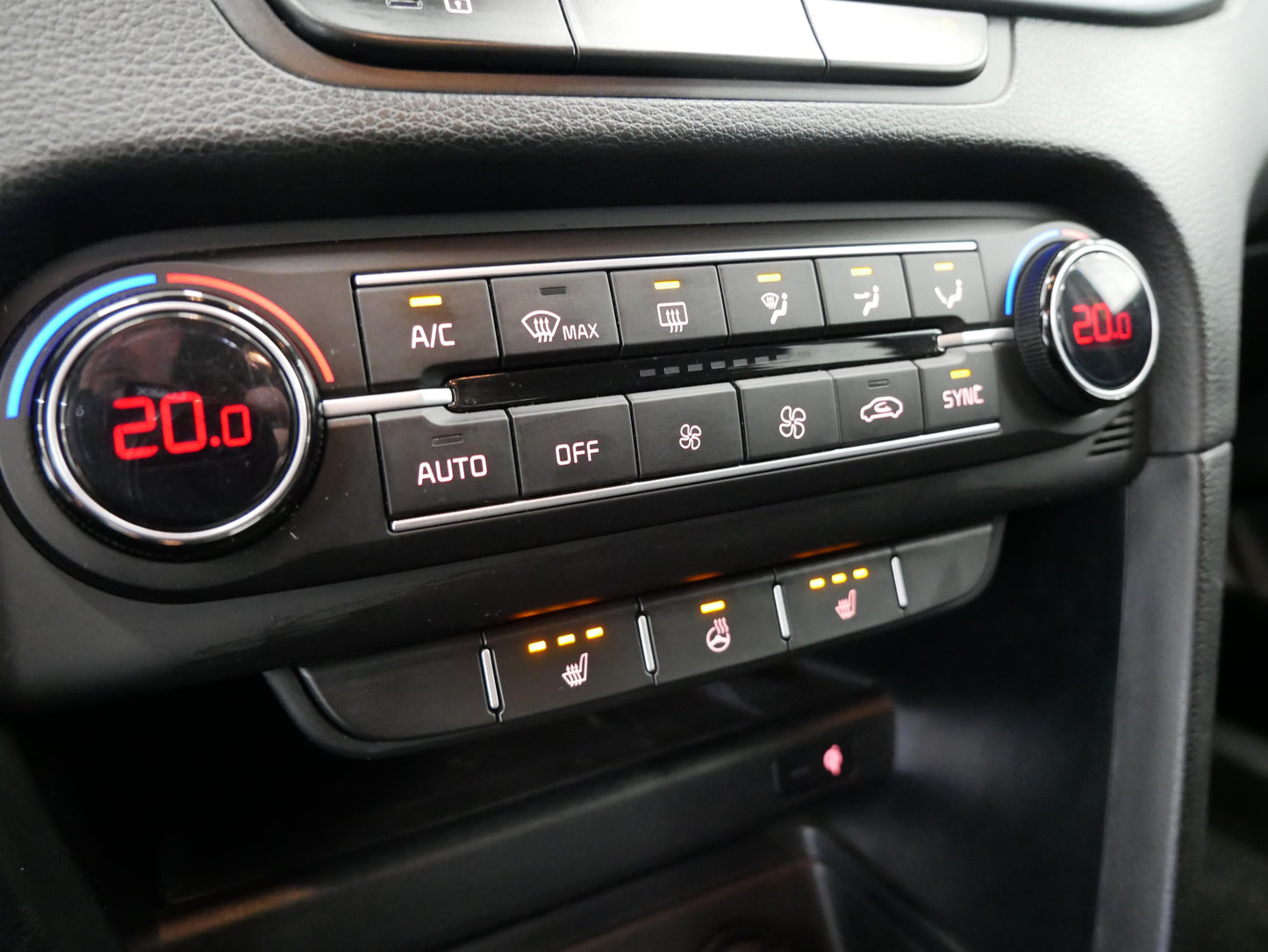 Kia Cee´d 1.5 T-GDI 118 kW TOP