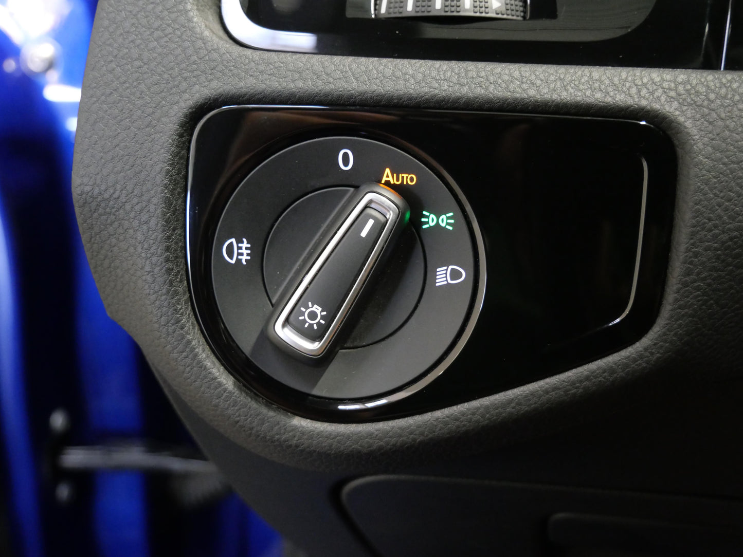 Volkswagen Golf 2.0 TSI 221 kW "R" 4Motion