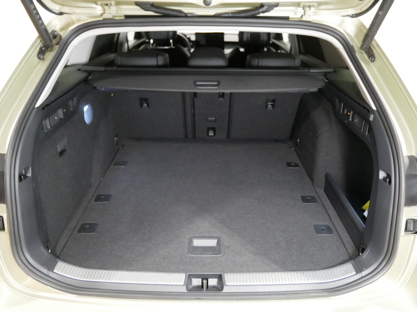 Škoda Superb 2.0 TDI 110 kW L&K