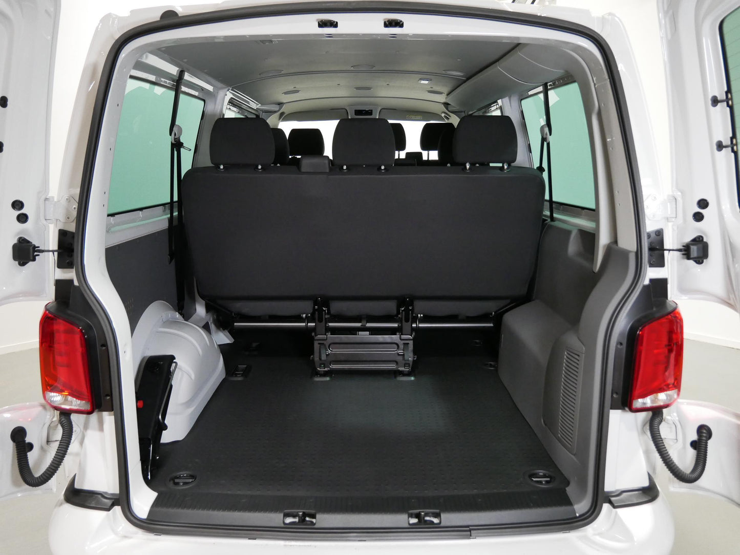 Volkswagen T6.1 2.0 TDI 110 kW Bulli Long