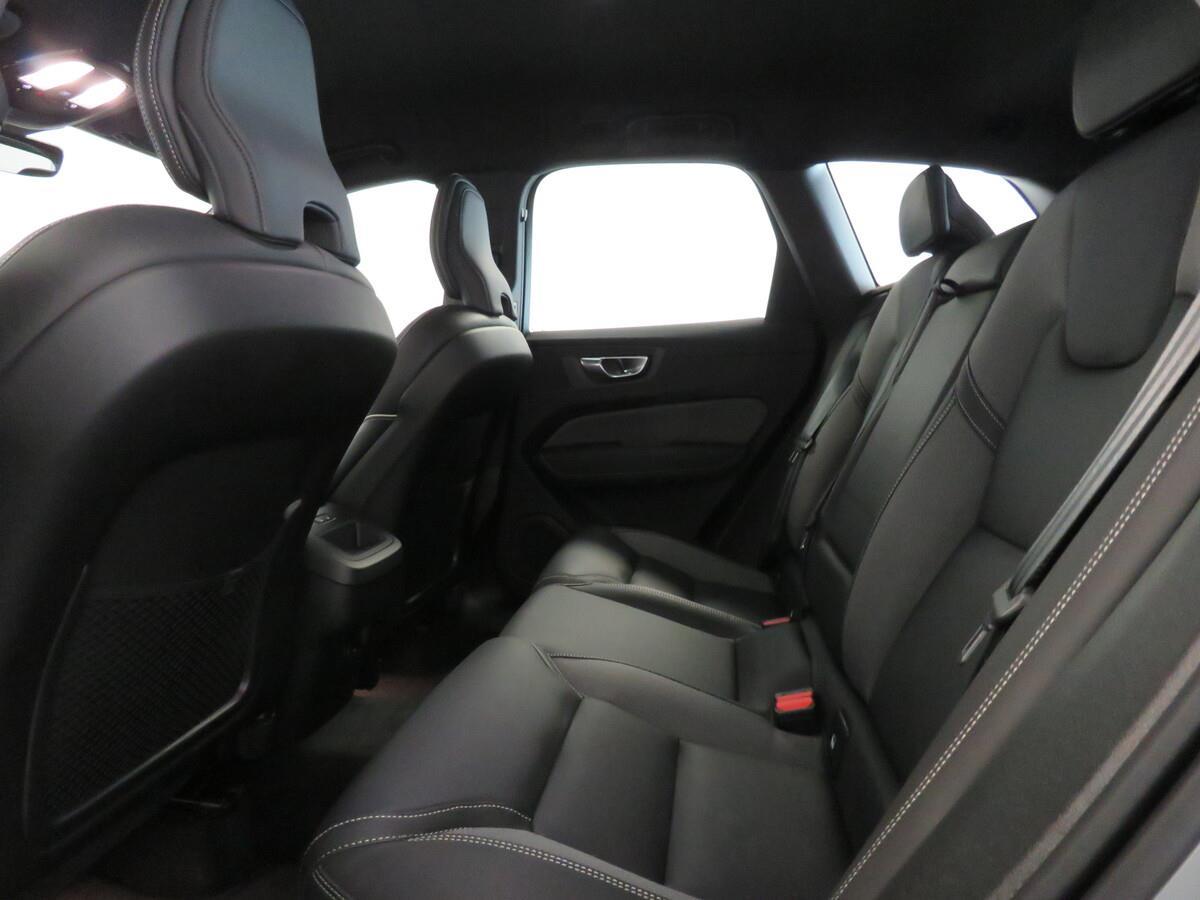 Volvo XC60 B5 184 kW AWD Plus Dark