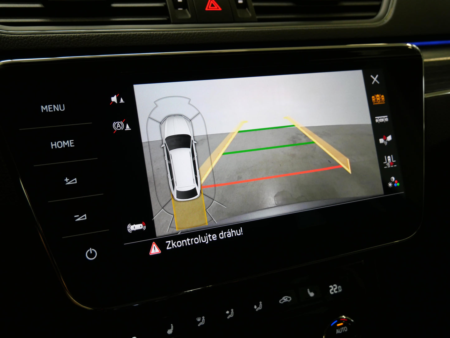 Škoda Superb 2.0 TDI 110 kW DSG Style TOP