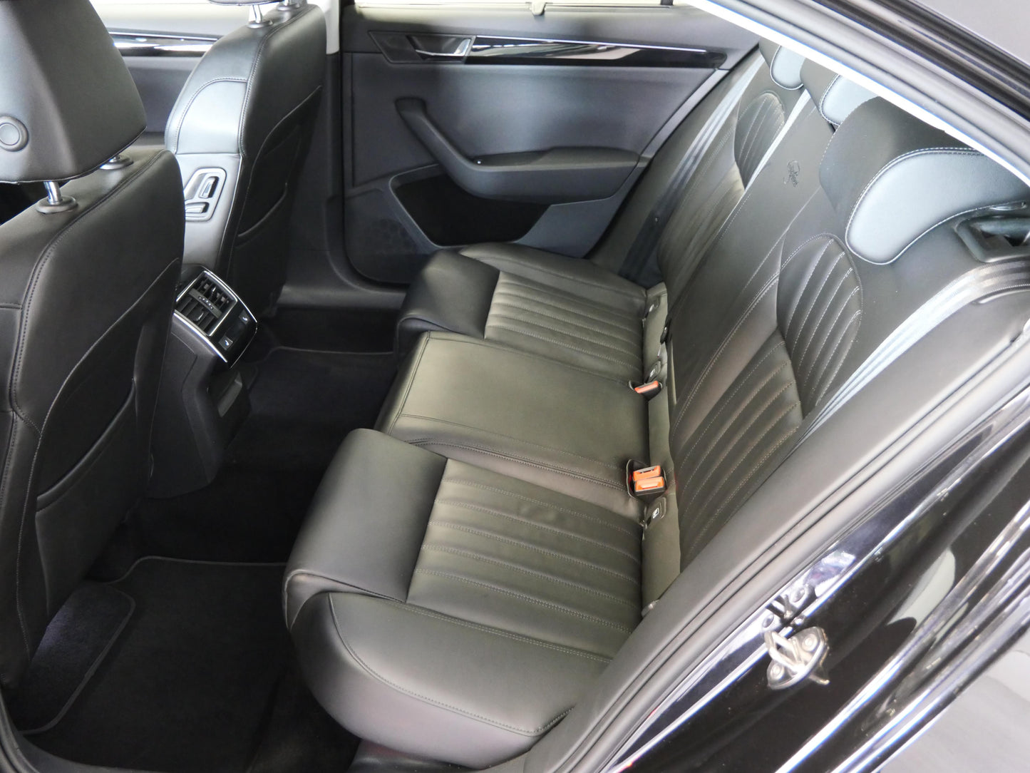 Škoda Superb 2.0 TDI 140 kW L&K