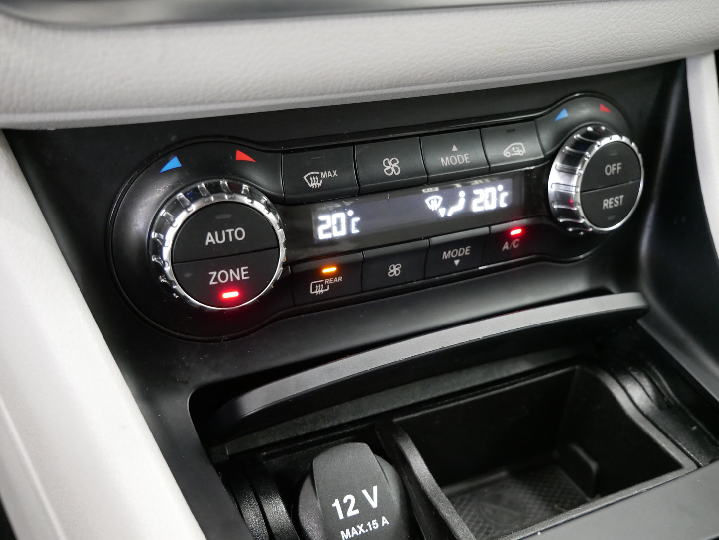 Mercedes-Benz GLA 200d 100 kW 4MATIC Urban