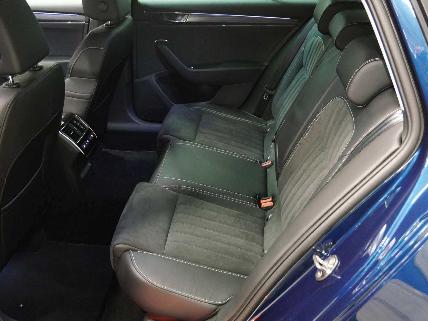 Škoda Superb 2.0 TDI 110 kW Style TOP