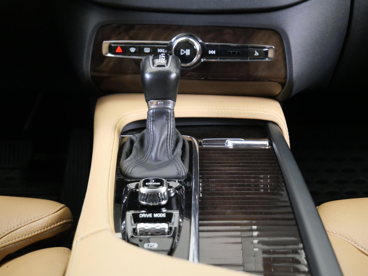 Volvo XC90 D5 171 kW AWD Momentum