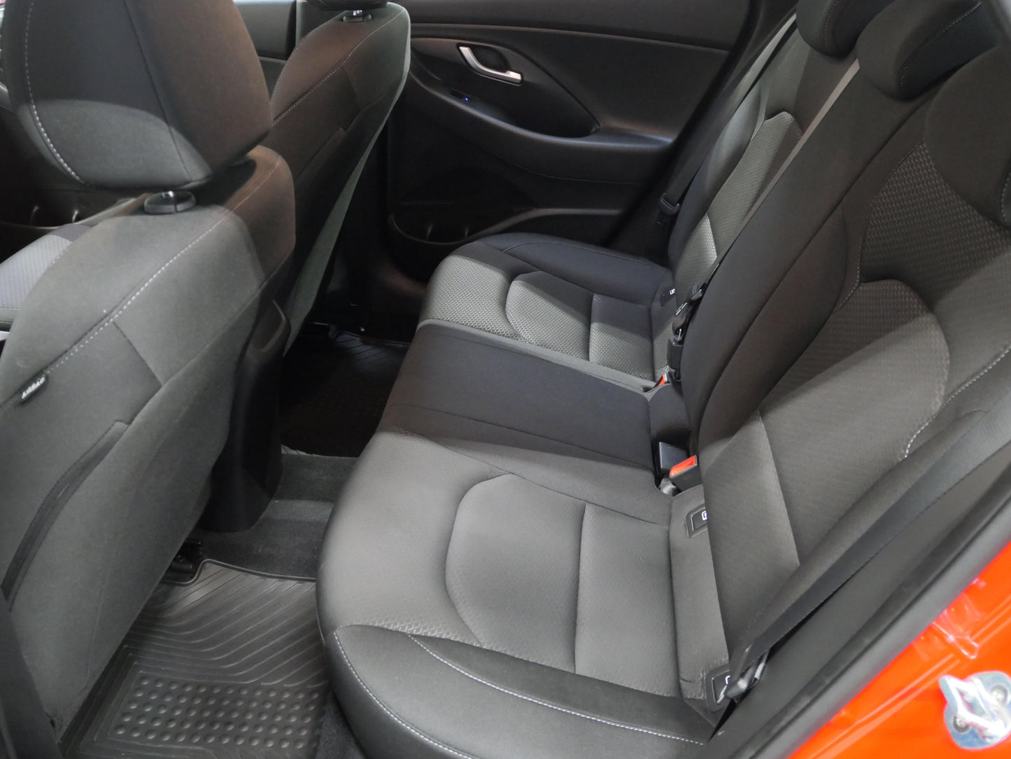 Hyundai i30 1.6 CRDi 100 kW TRIKOLOR KOMFO