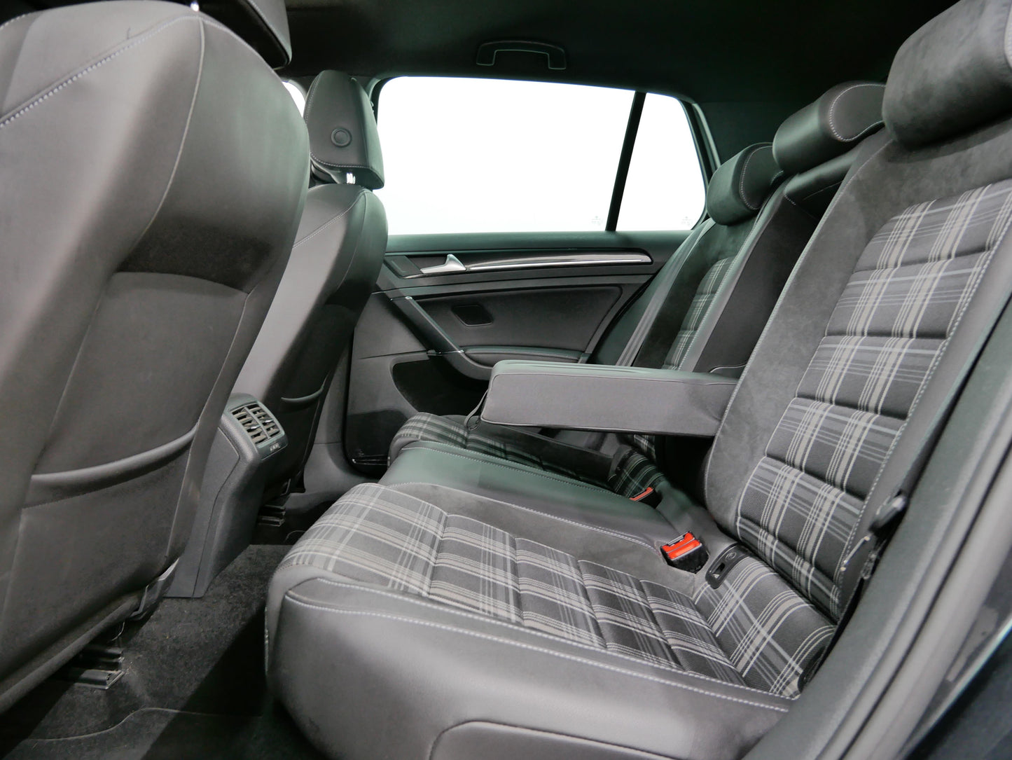 Volkswagen Golf 2.0 TDI 135 kW GTD