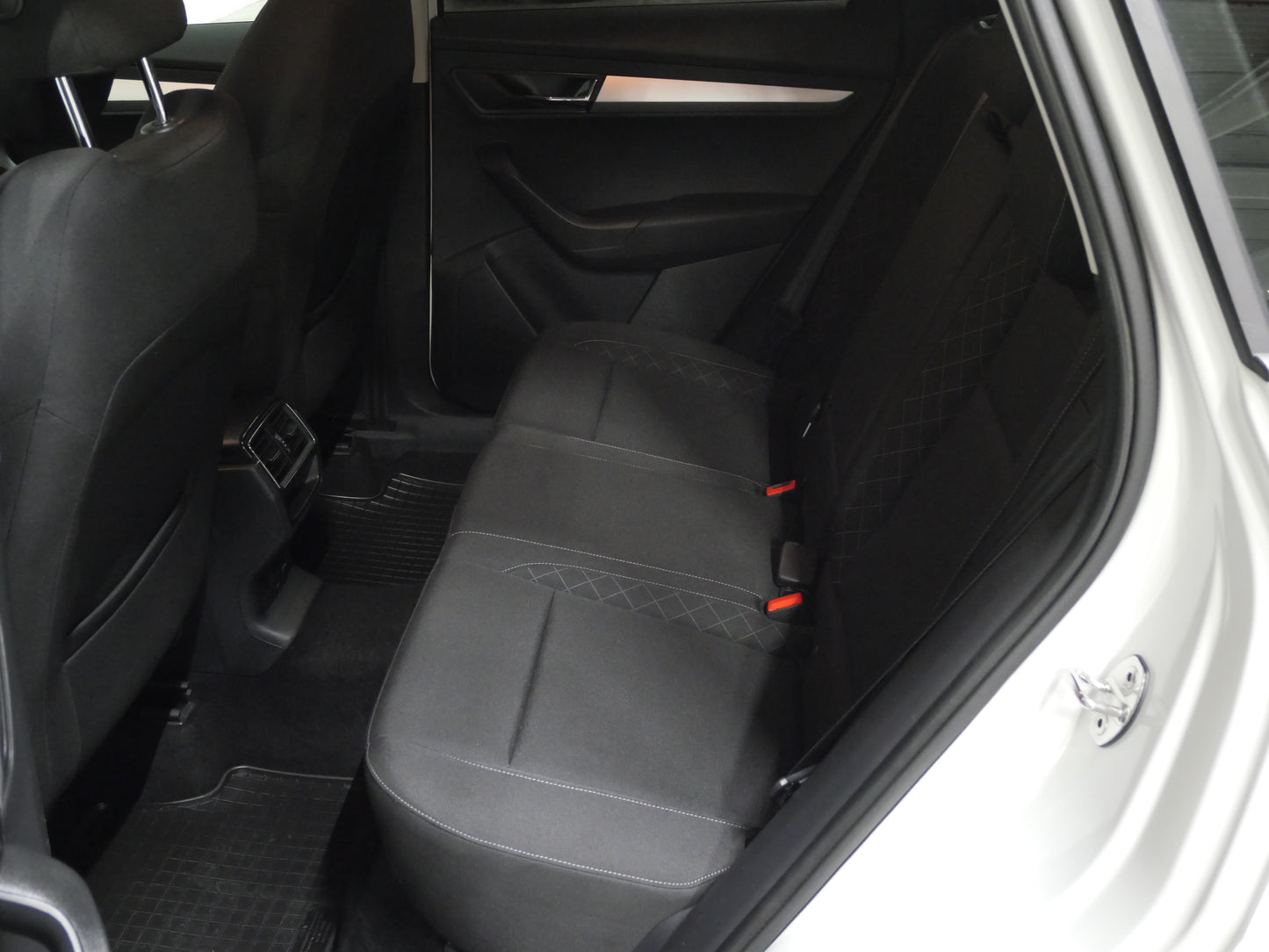 Škoda Karoq 1.6 TDI 85 kW Ambition Plus