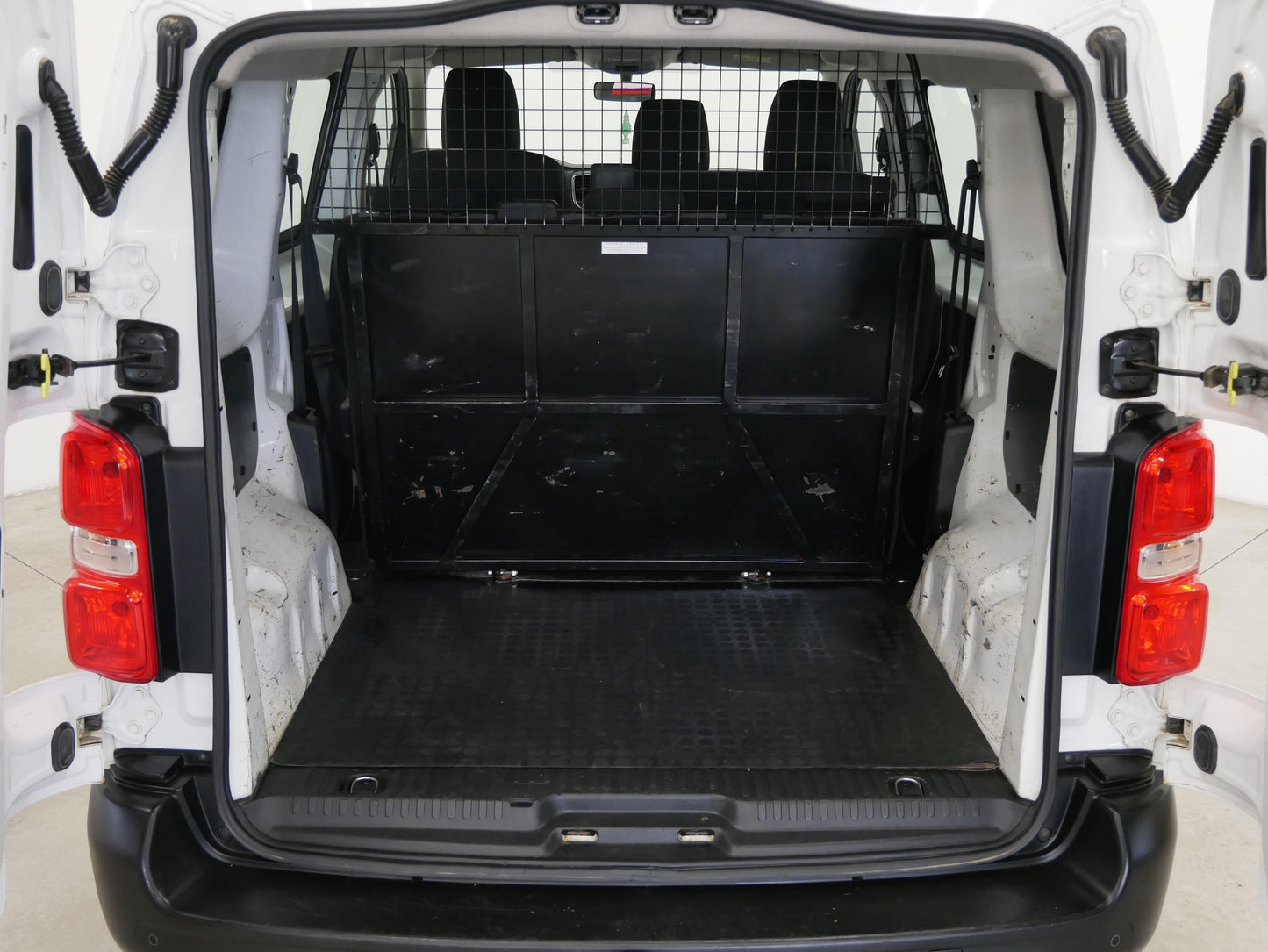 Citroën Jumpy L1H1 2.0 HDI 110 kW 6 Míst