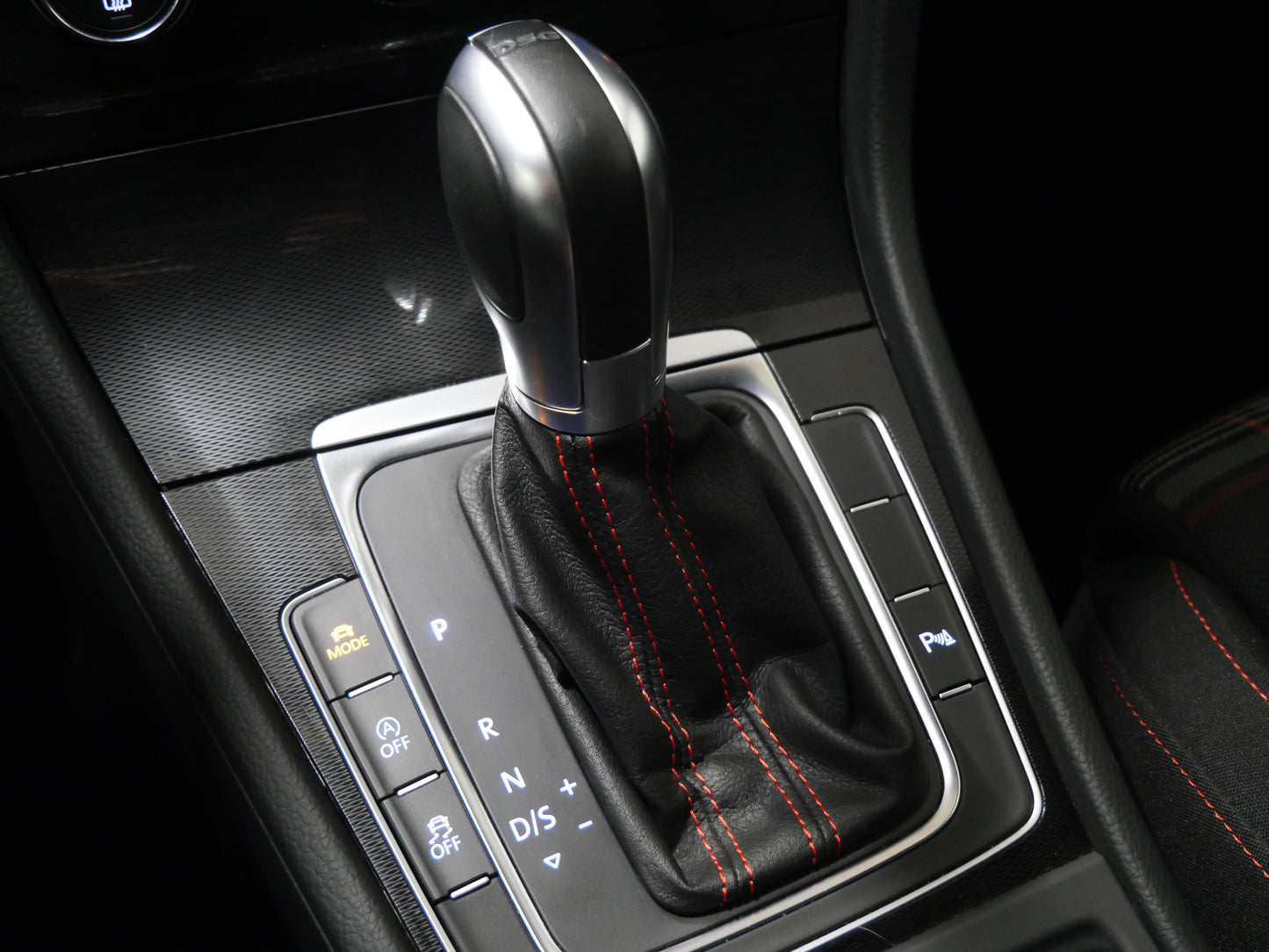 Volkswagen Golf 2.0 TSI 162 kW GTI