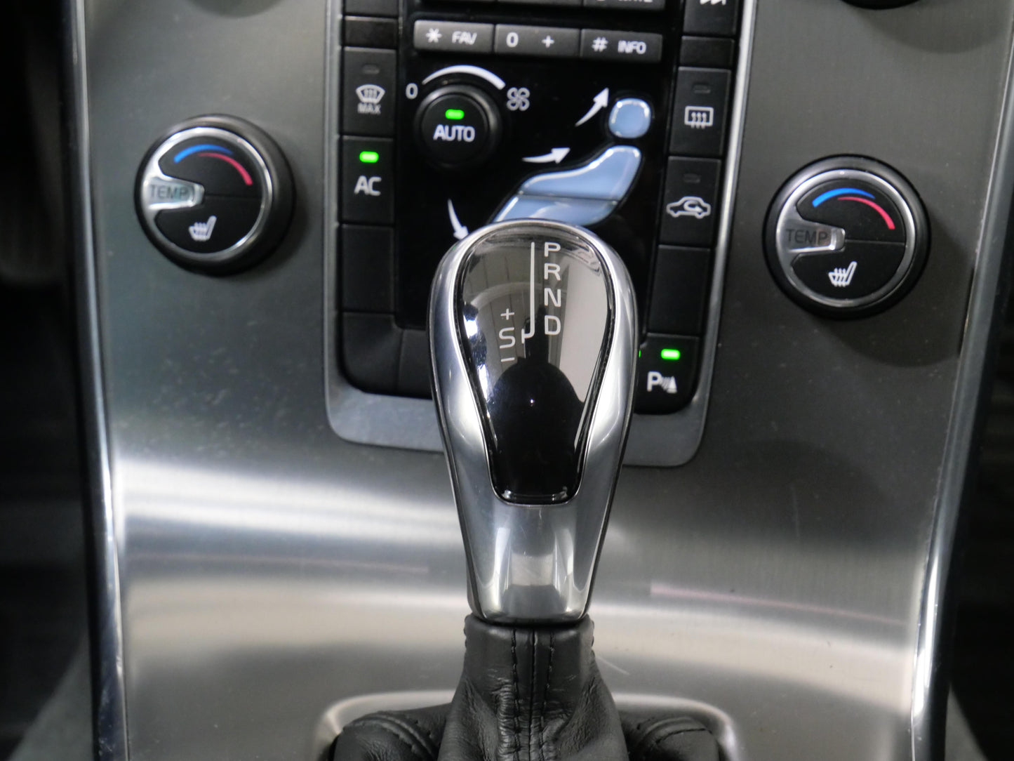 Volvo V60 1.6 132 kW Momentum