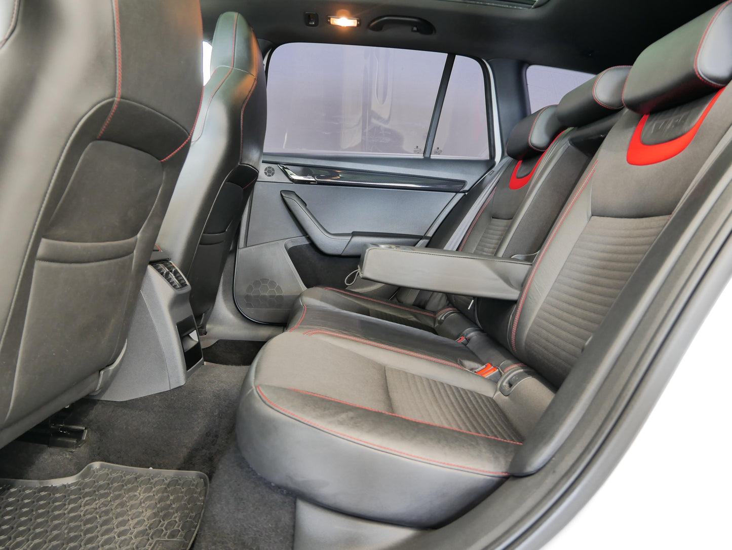 Škoda Octavia 2.0 TDI 135 kW RS CHALLENGE