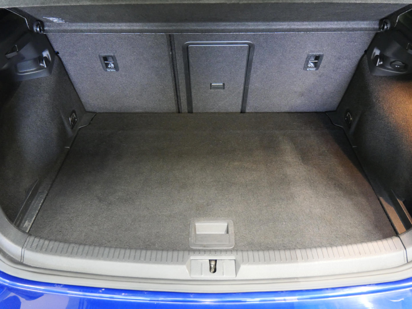 Volkswagen Golf 2.0 TSI 221 kW "R" 4Motion