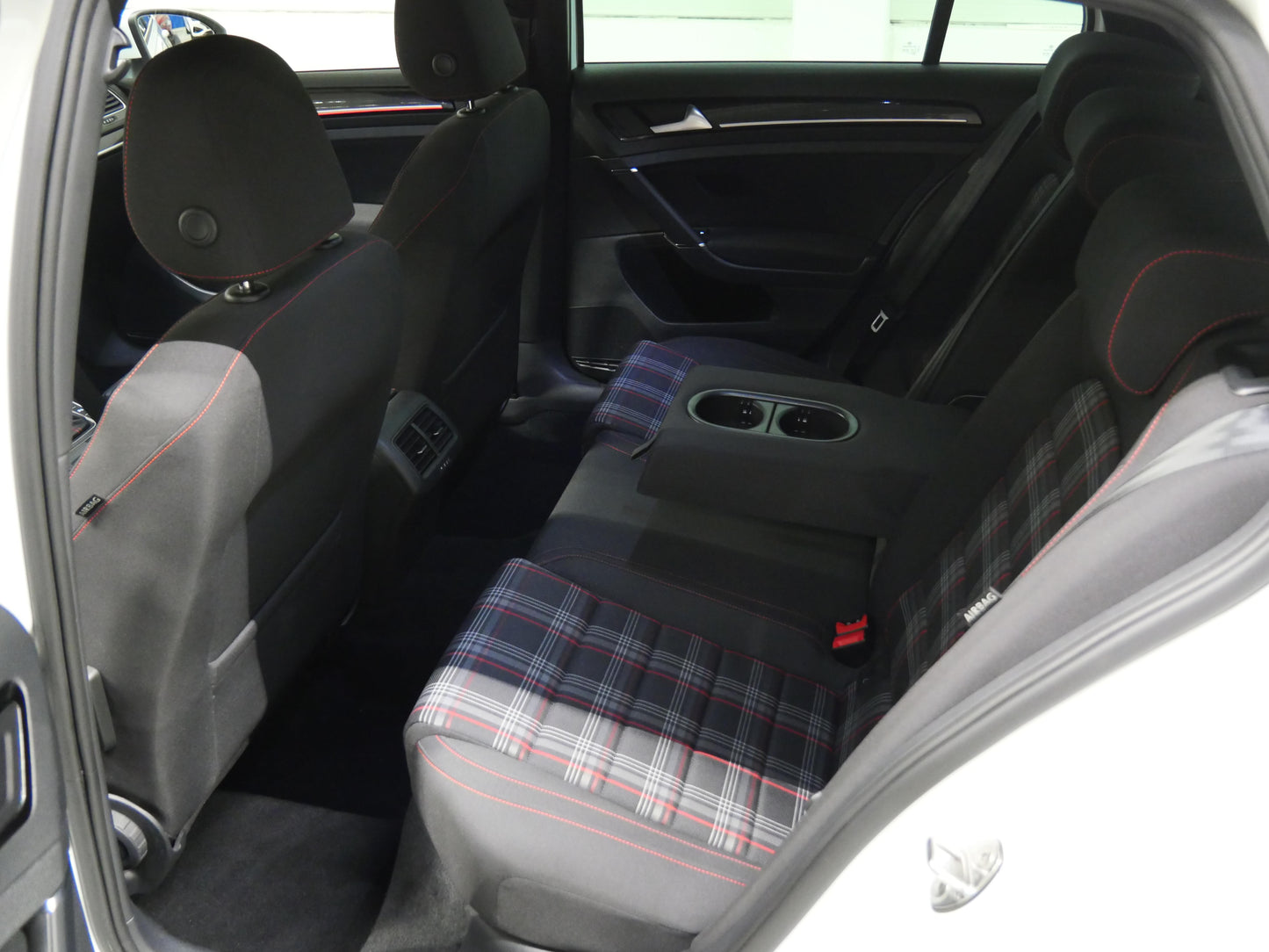 Volkswagen Golf 2.0 TSI 162 kW GTI