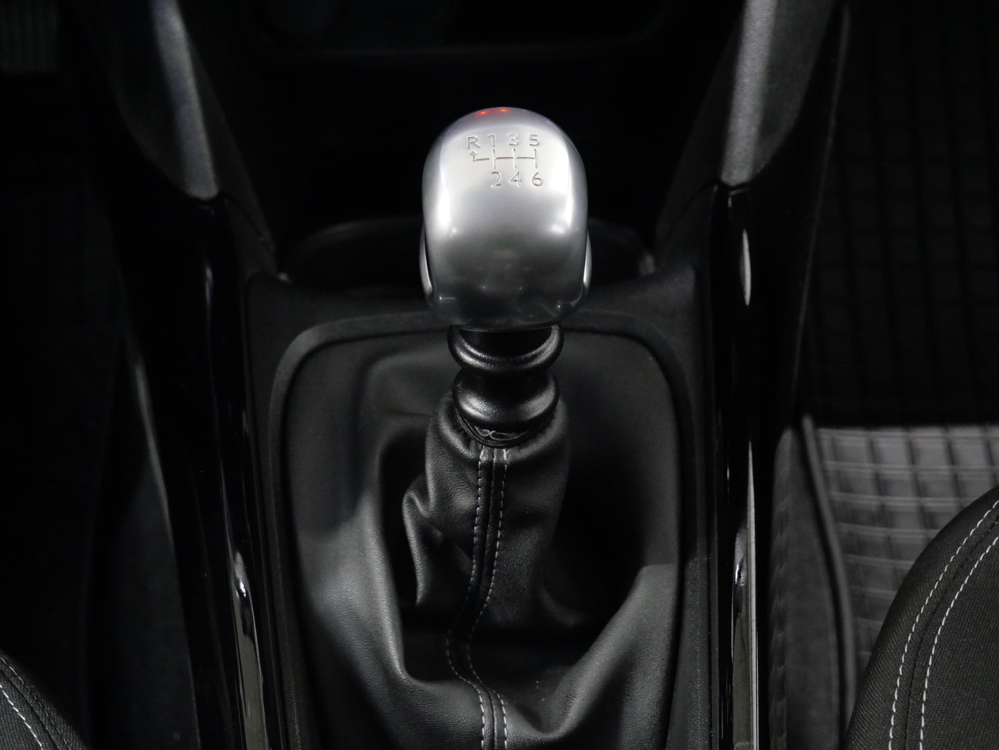 Peugeot 2008 1.2 PureTECH 81 kW Active