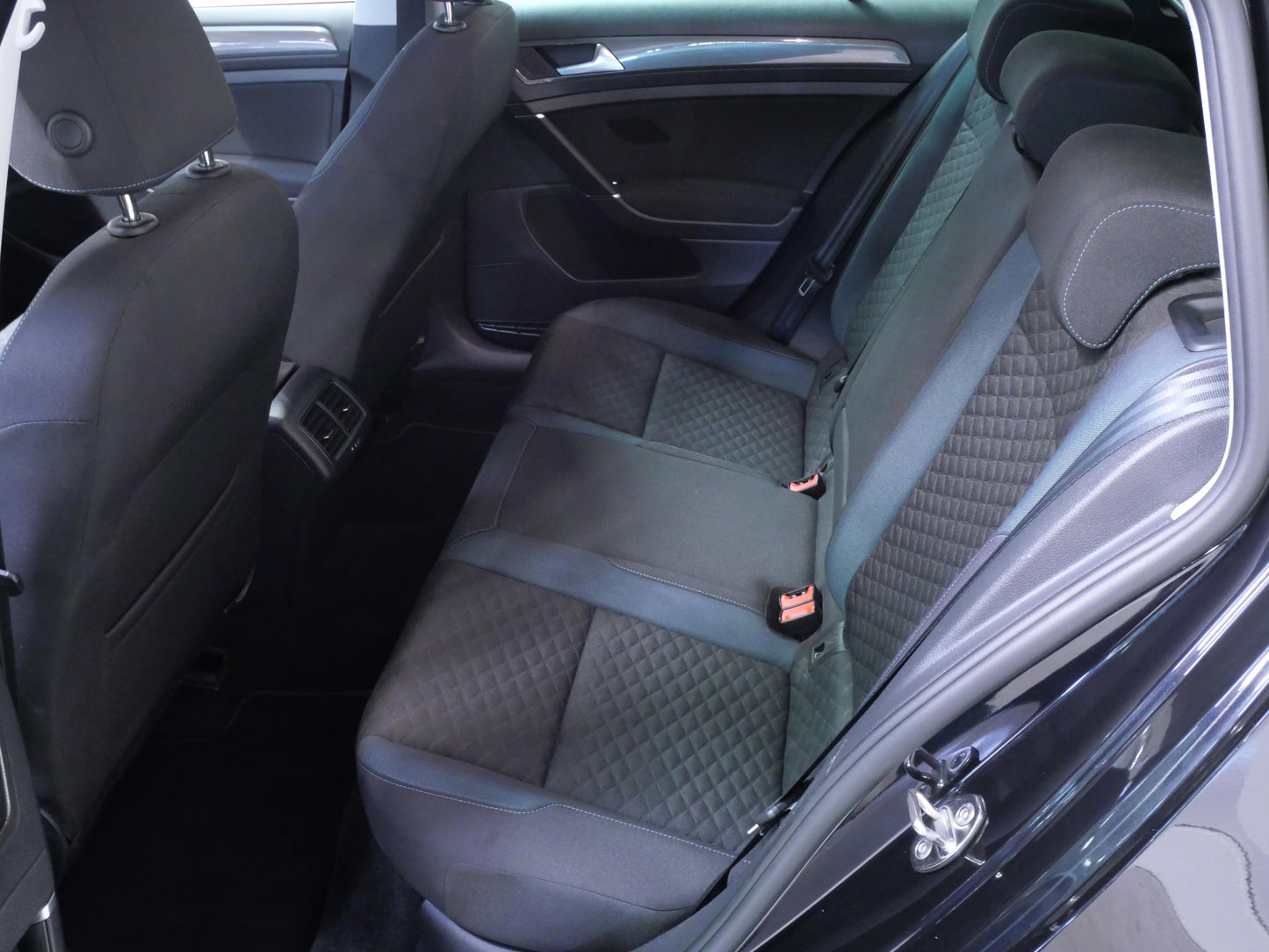 Volkswagen Golf 2.0 TDI 110 kW IQ.DRIVE